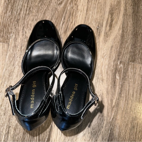 Madden Girl Womens Dion Black Block Heel Platform Heels 7 BHFO 5164 - Picture 7 of 8